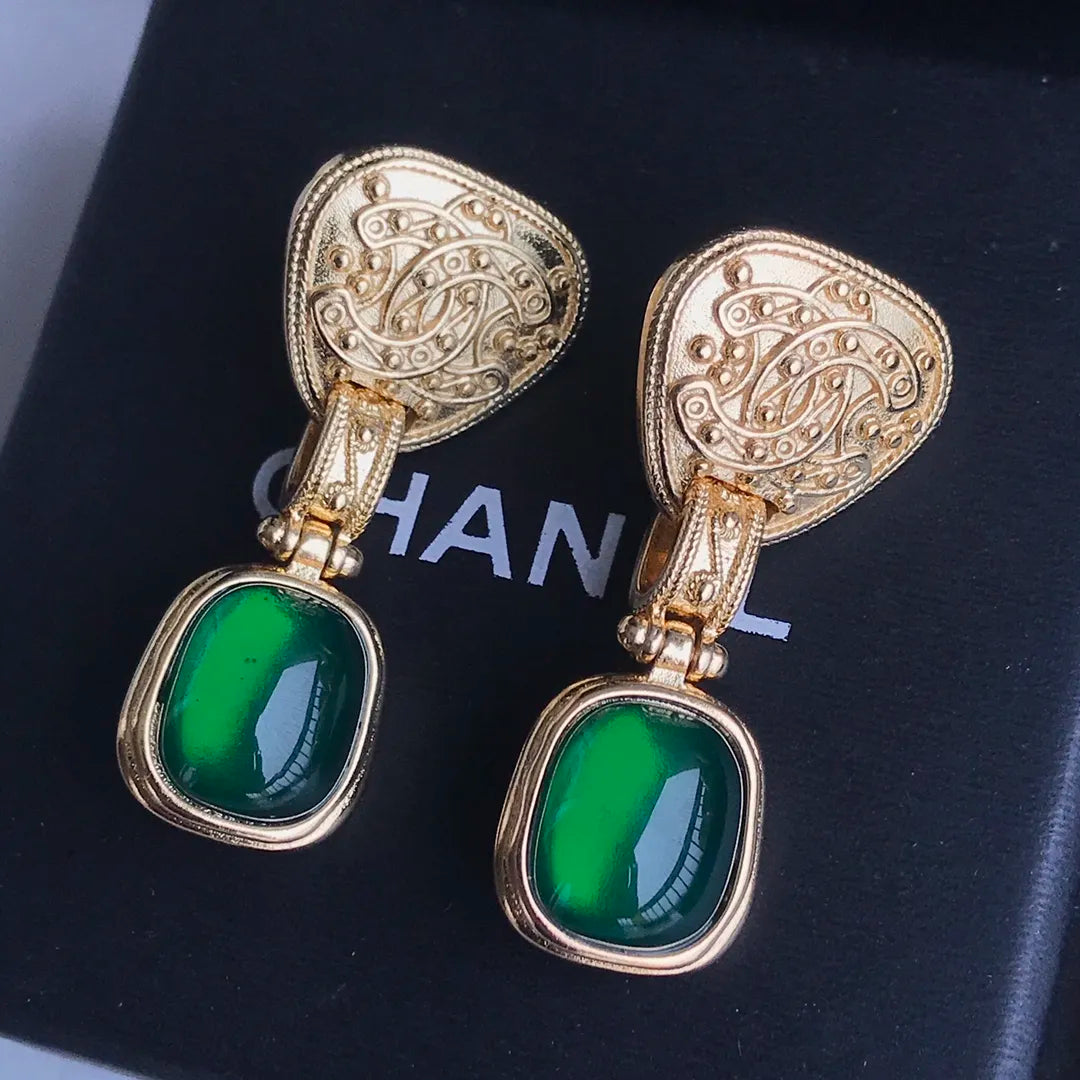Earring V482274