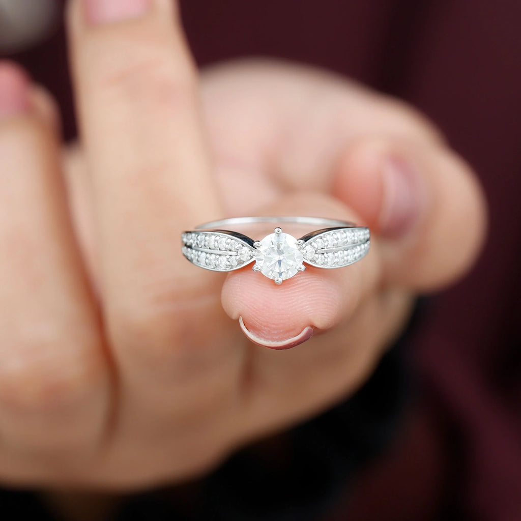 Moissanite Engagement Ring with Side Stones, 1 Carat, 925 Sterling Silver T644