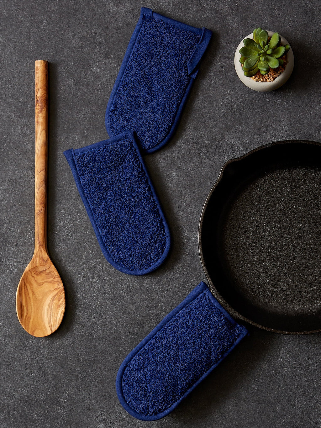 Set of 3 Navy Blue Terry Cloth Potholders K2828