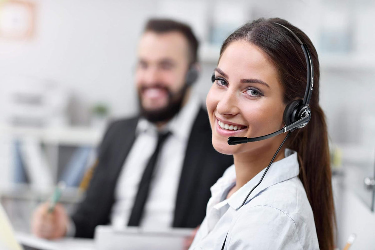 USB Office Headset with Noise Canceling Microphone Q772790