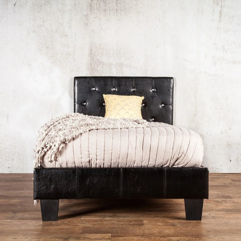 White Faux Leather Upholstered Tufted Platform Bed F9819
