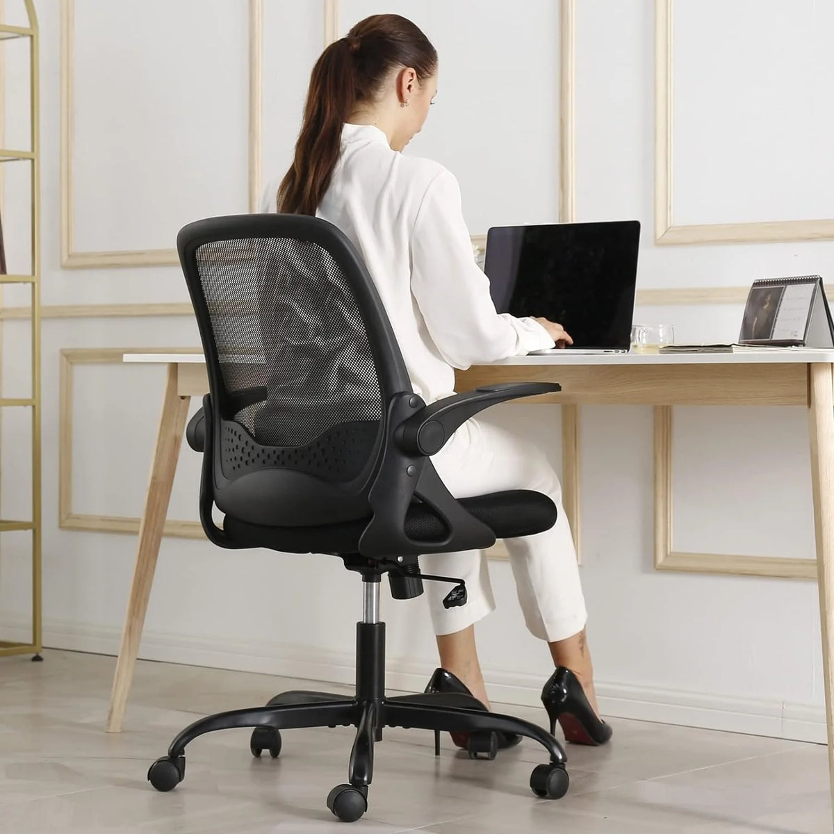 Ergonomic Mesh Office Chair with Flip-up Armrests N321