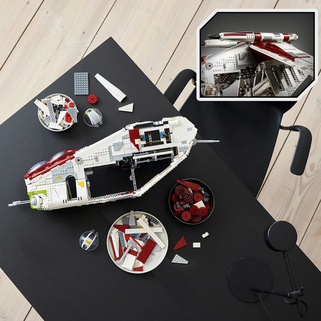 Star Wars Republic Gunship Display Model Kit H665630