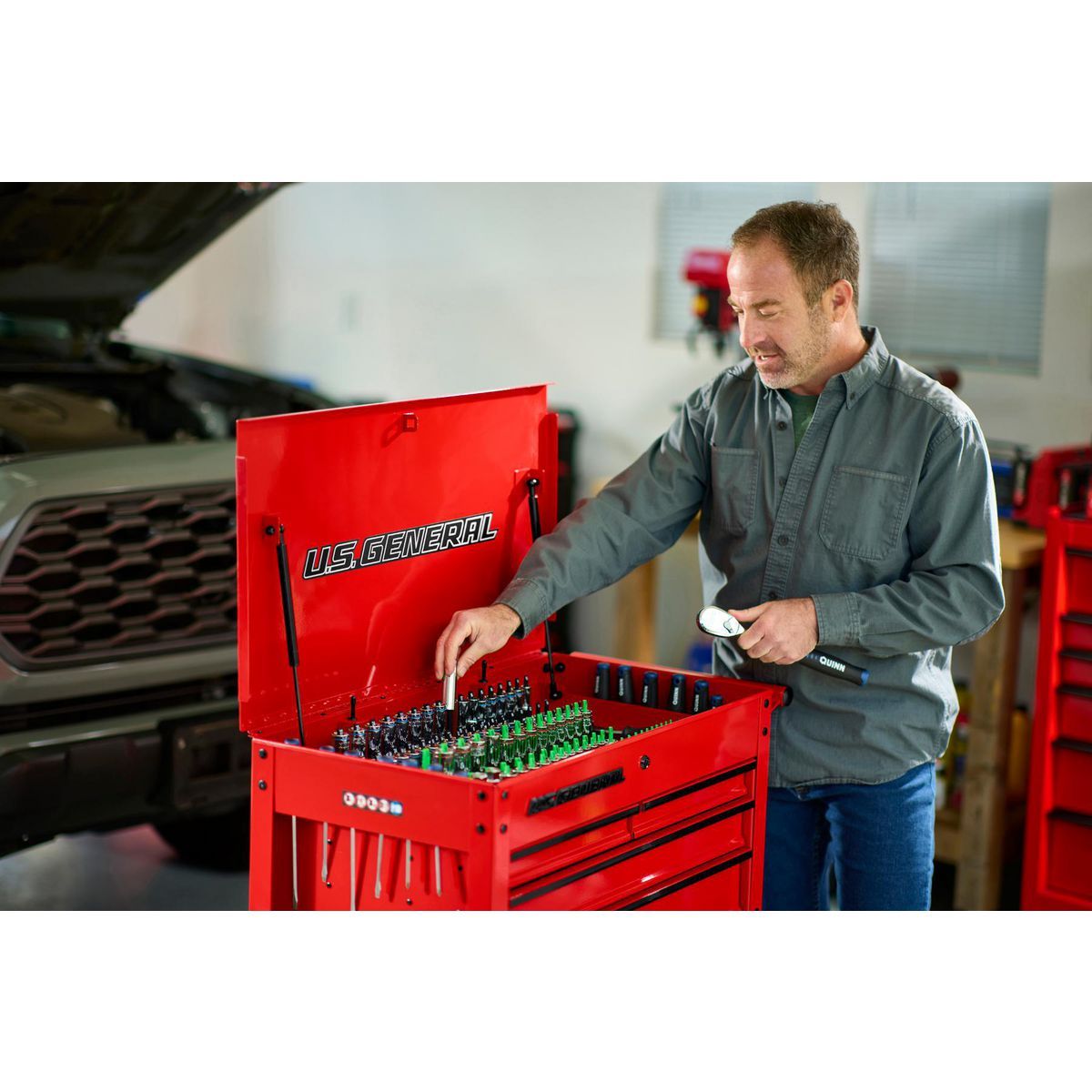 30 in. 4-Drawer Tech Cart, Red C34930