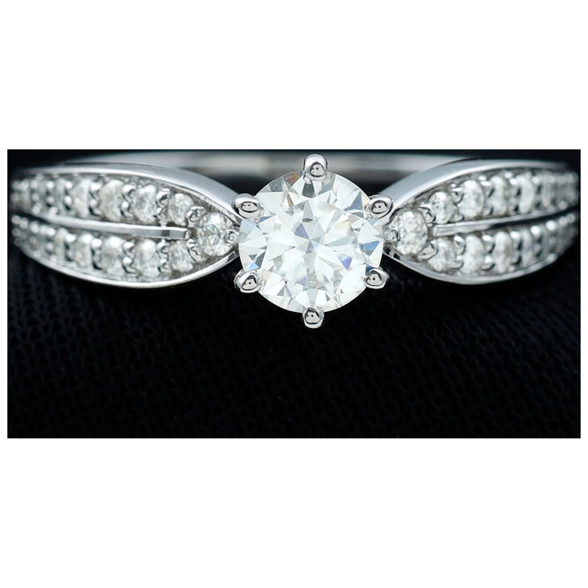 Moissanite Engagement Ring with Side Stones, 1 Carat, 925 Sterling Silver T644
