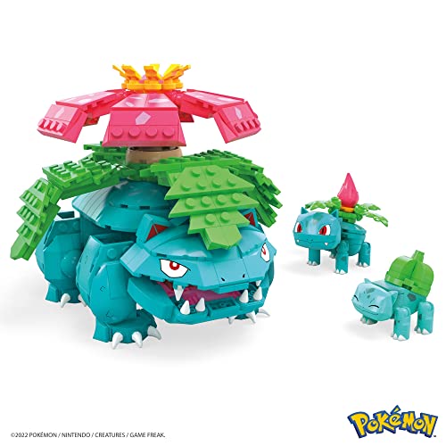 Bulbasaur Evolution Set with 622 Pieces, 3 Poseable Characters X825000