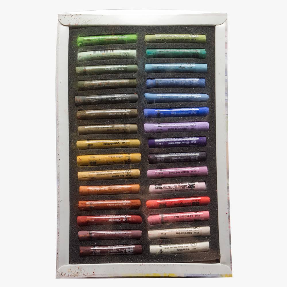 Soft Pastel Set of 30 V8170