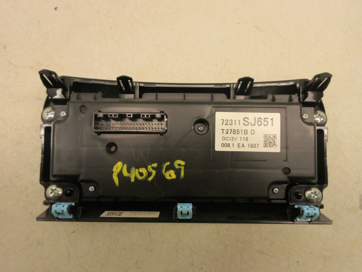 Pre-Owned Subaru Forester Auto Dual AC Heater Climate Temperature Control OEM D44695