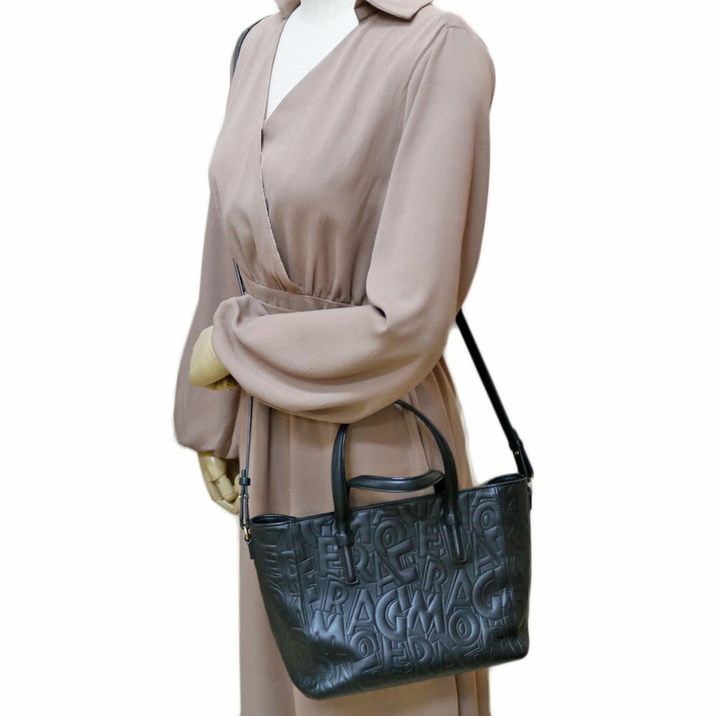 Pre-Owned Black Leather Handbag I698
