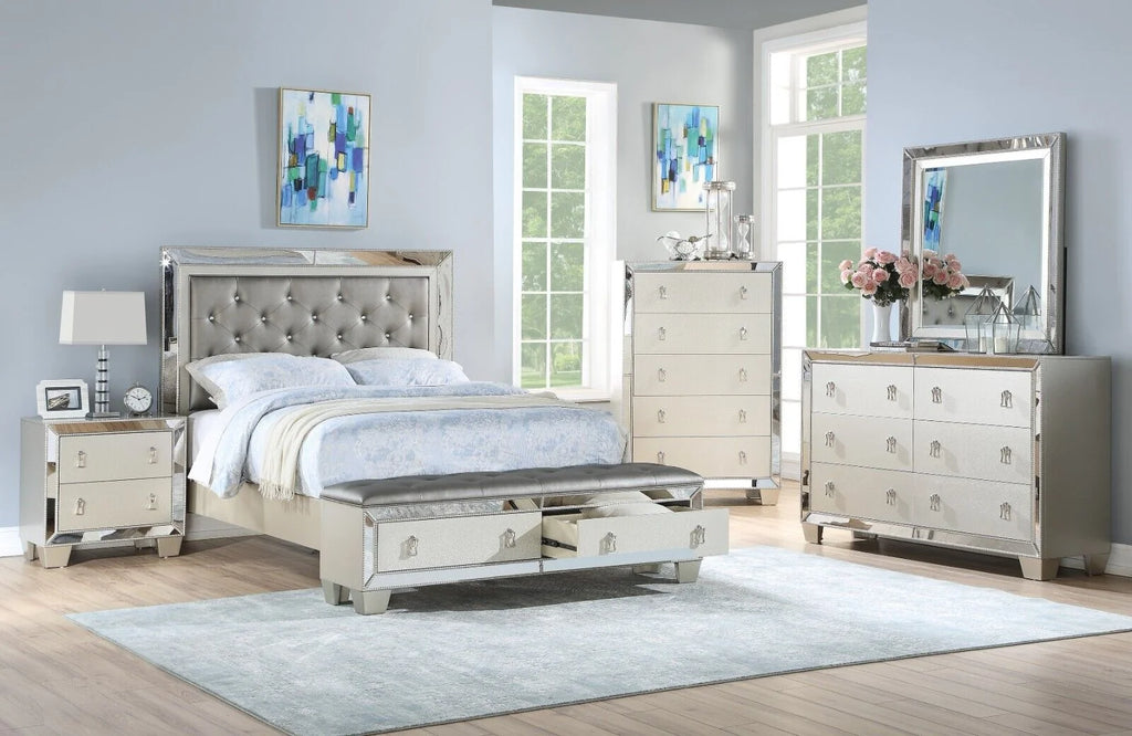 King Size 3pc Bedroom Set with Tufted Headboard and Nightstands H9669