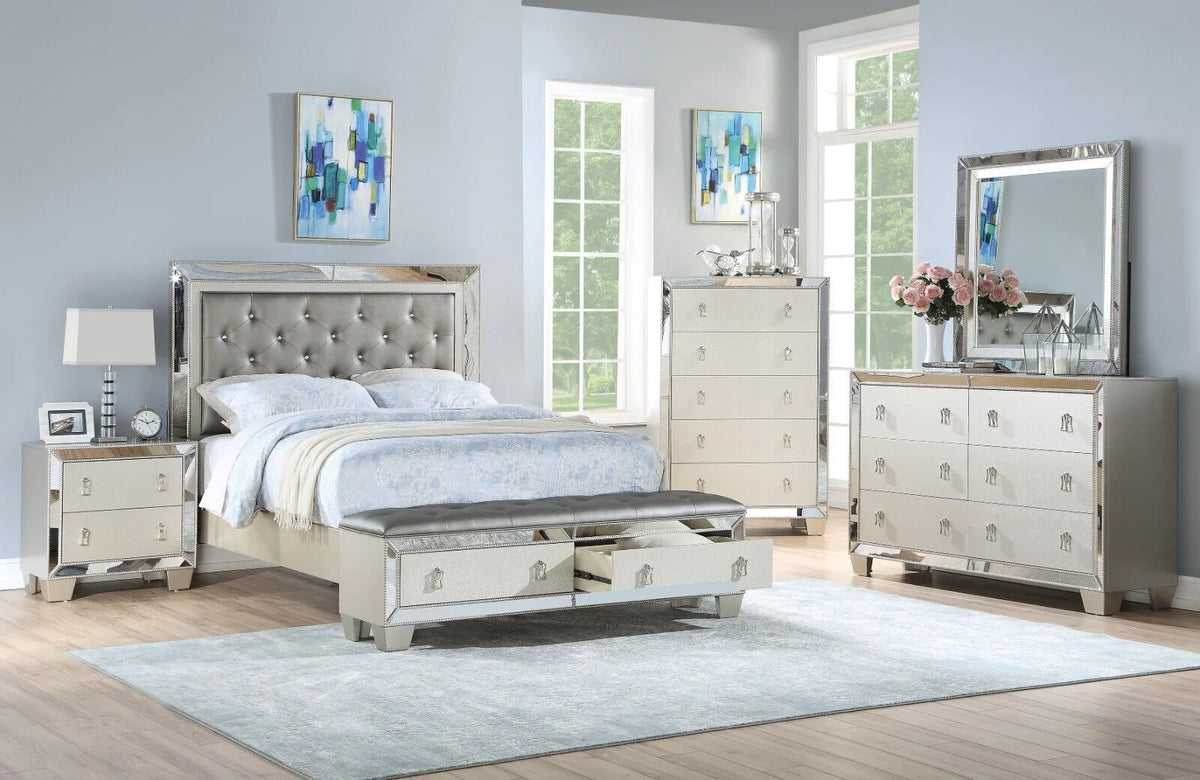 King Size 3pc Bedroom Set with Tufted Headboard and Nightstands H9669