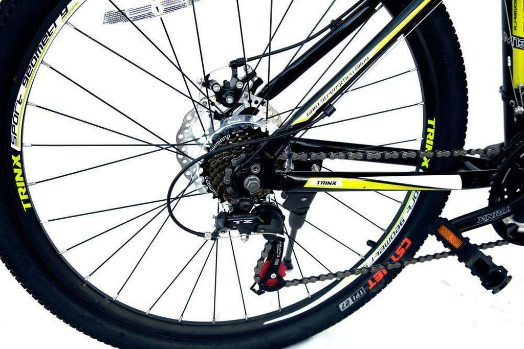 Black White 26 In. 21-Speed Mountain Bike D944