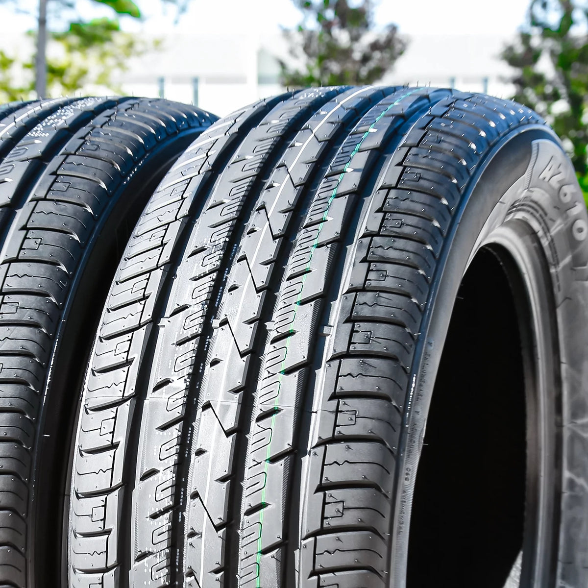 All Season 265/70R16 112H Passenger Tire M133